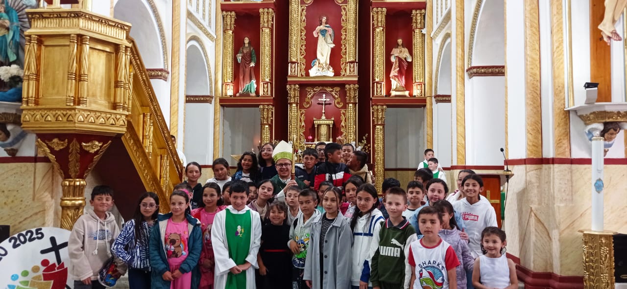 VISITA MONSEÑOR
