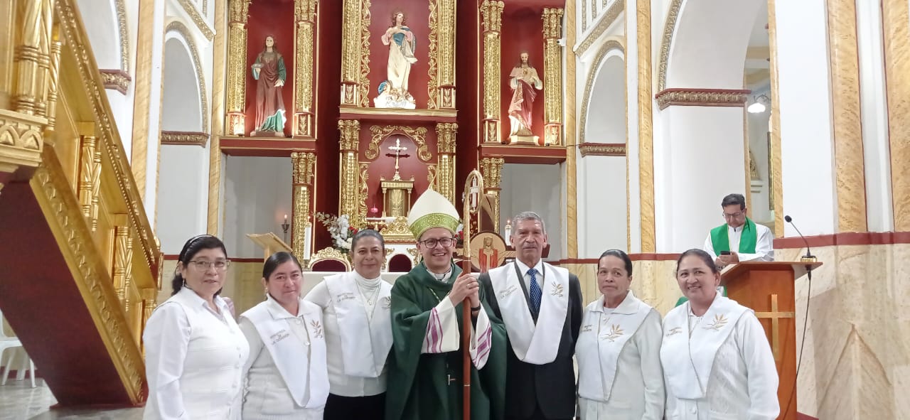 VISITA MONSEÑOR